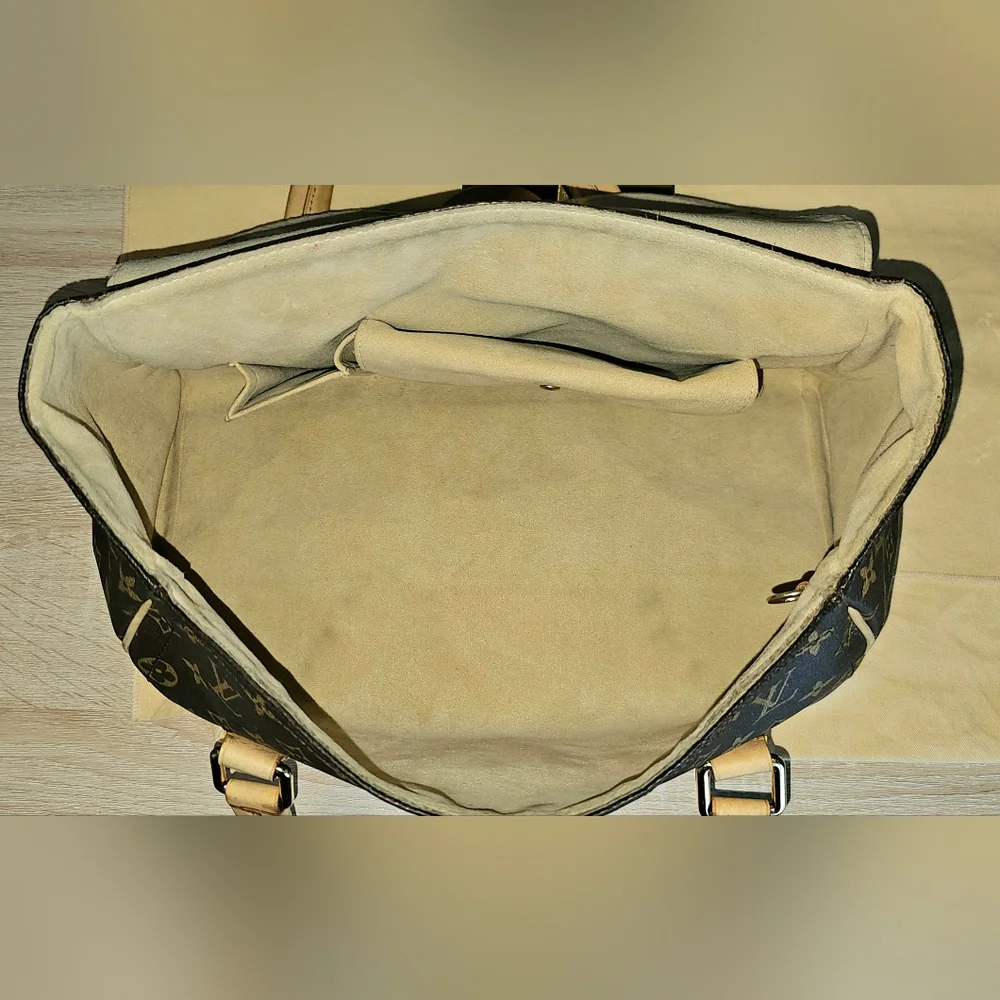 Authentic LOUIS VUITTON Beverly GM Handbag - Picture 13 of 16